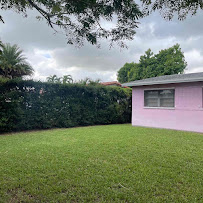 Miami lawn maintenance