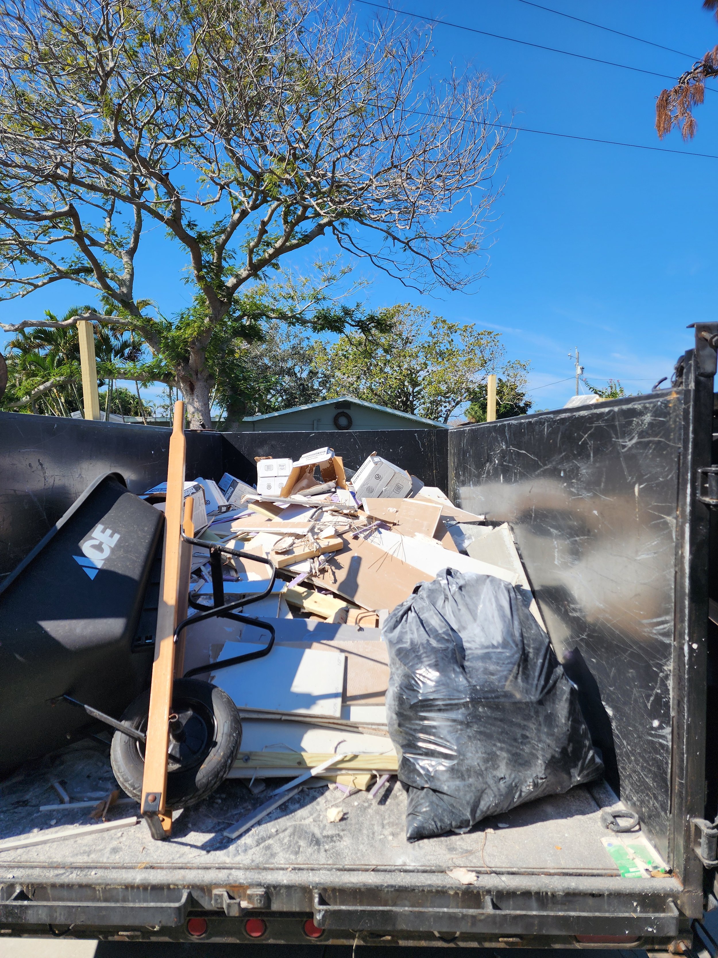 fully insured junk removal Florida photo