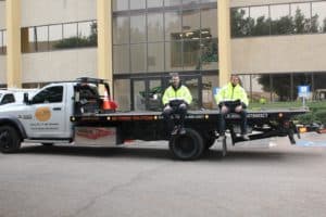 fast towing service Dallas photo