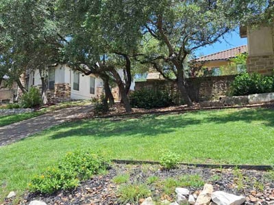 gutter cleaning San Antonio photo