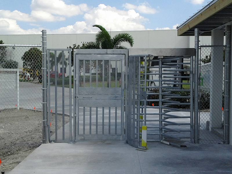 fence repair service Naples photo