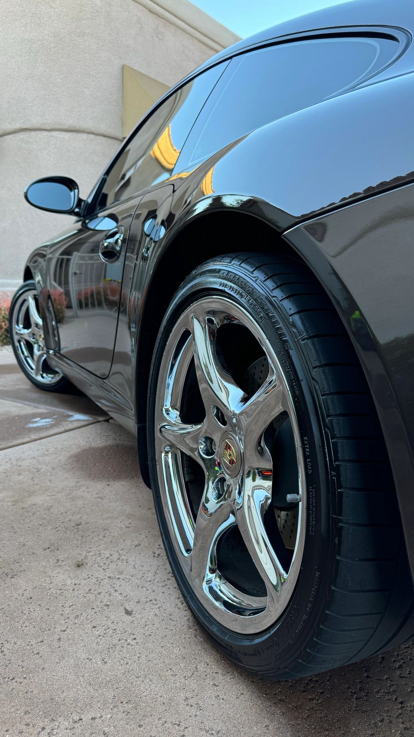 professional car polishing Arizona photo