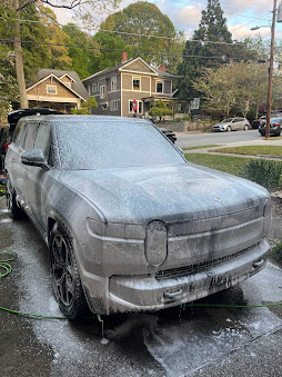 mobile car detailing for luxury vehicles photo