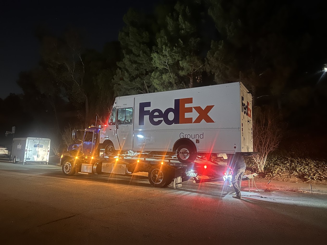 Alberto’s Towing Service in Fullerton, CA - Heavy-Duty Towing & Roadside Assistance photo