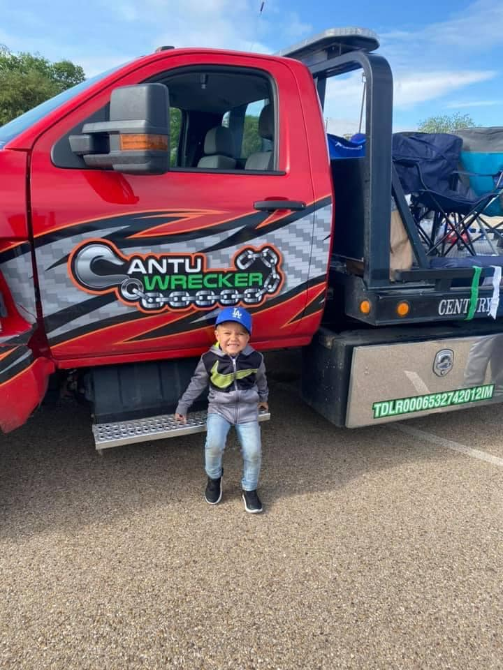 Cantu Wrecker - Towing and Roadside Assistance in Bexar County photo