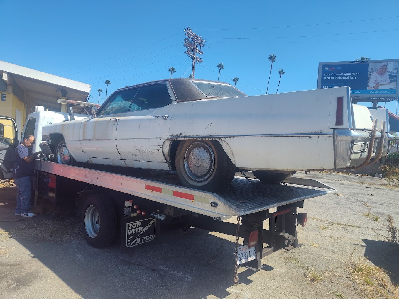 Emmett's Tow Truck Services West Hollywood - Reliable Roadside Assistance photo
