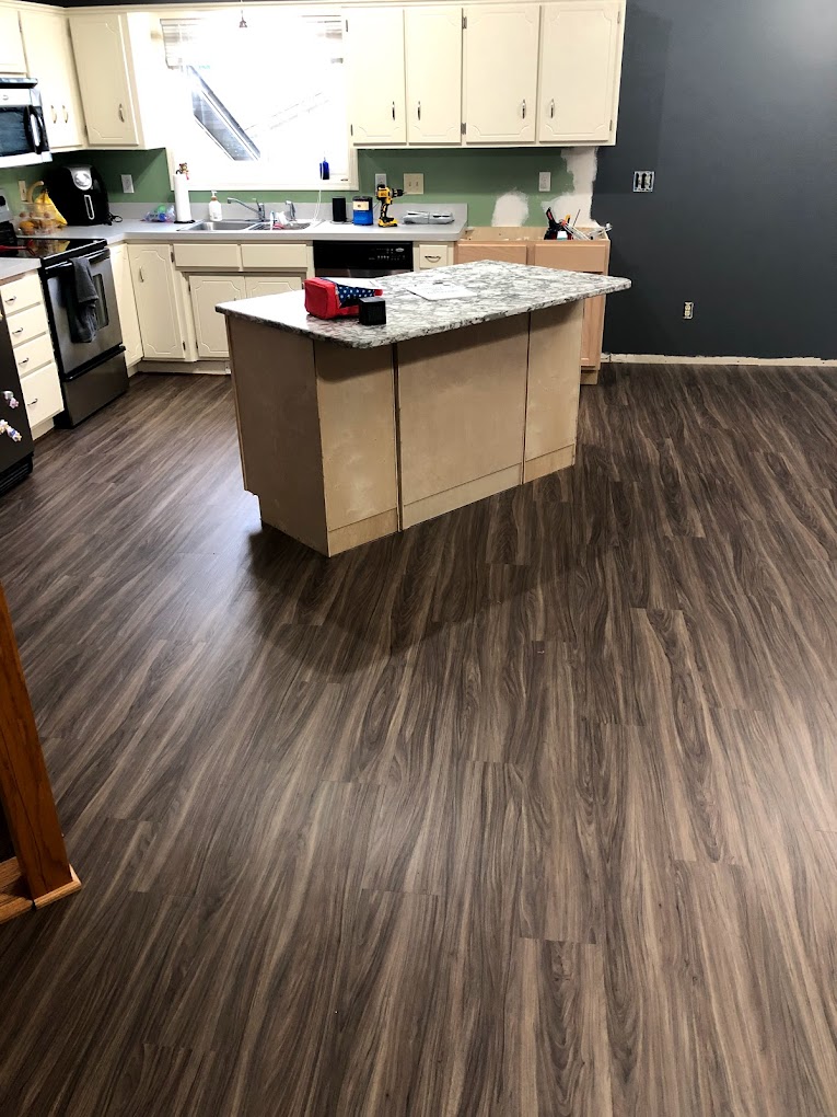 Express Flooring Creations – Spring Lake Park, Minnesota photo