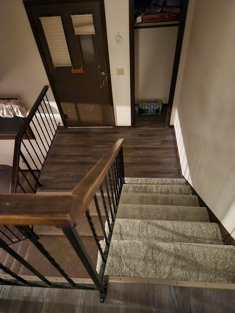 Express Flooring Creations – Spring Lake Park, Minnesota photo