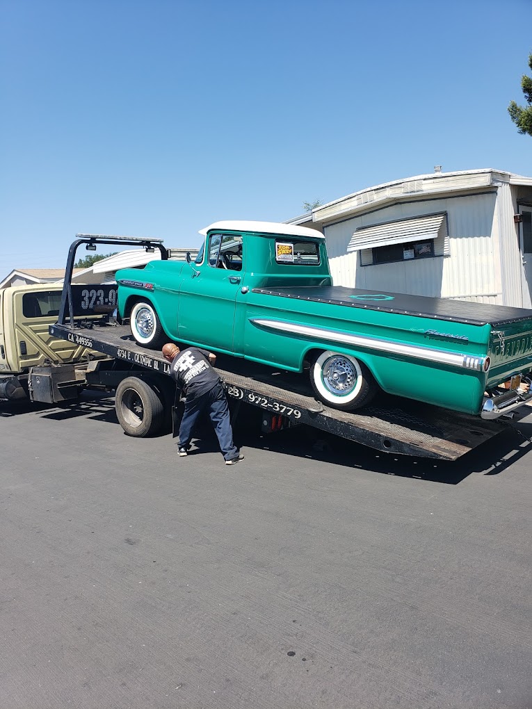 Huero Towing Los Angeles - Reliable Vehicle and Goods Transport photo