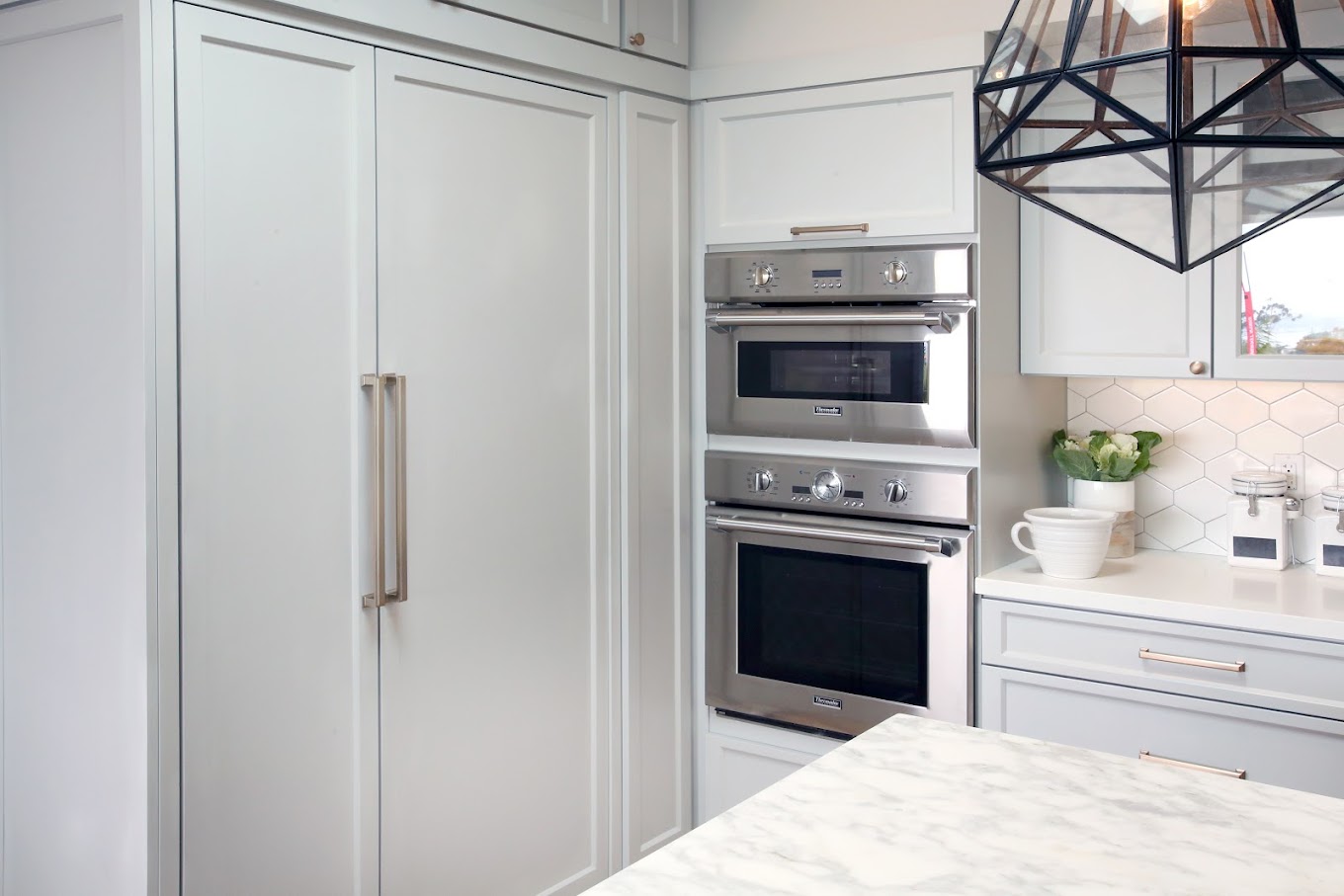 I&E Cabinets, Inc. - Kitchen Remodeling and Cabinet Installation in Los Angeles photo