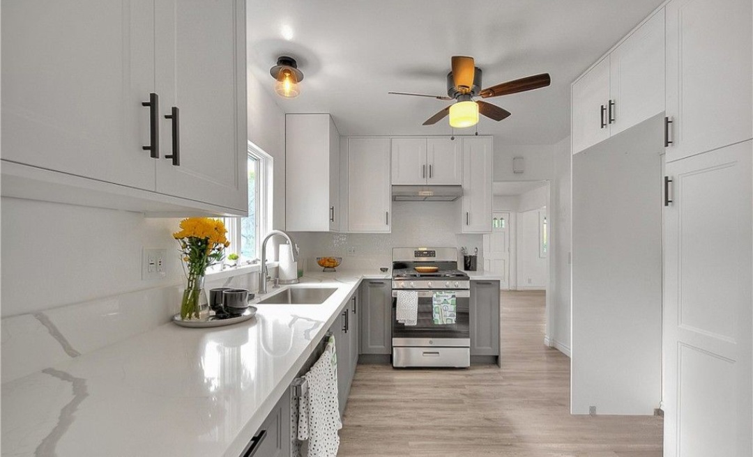 Kitchen Cabinets and Beyond - Kitchen and Bathroom Remodeling in Anaheim photo