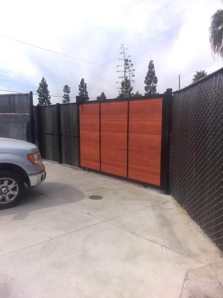 Los Angeles Fencing Co | Trusted Fence Contractor in Los Angeles photo