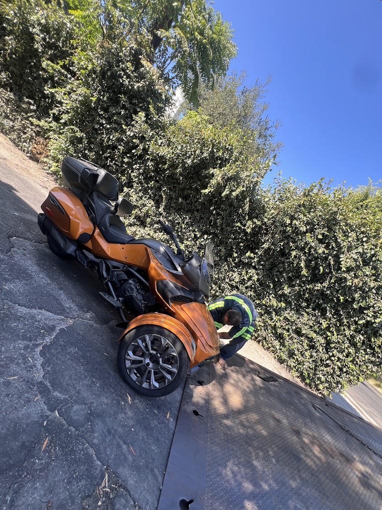 Primary Towing Los Angeles - 24/7 Towing and Emergency Roadside Assistance photo