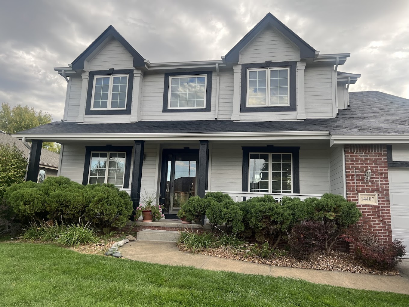 Scott’s Painting & Staining – Omaha’s Siding Repair & Painting Experts photo