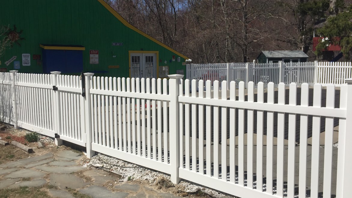 Superior Fence and Rail of Hartford – Quality Fencing Solutions photo