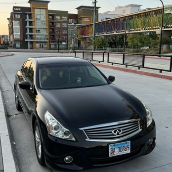 The Carwash Crew: Elevating Your Car’s Shine with Expert Detailing